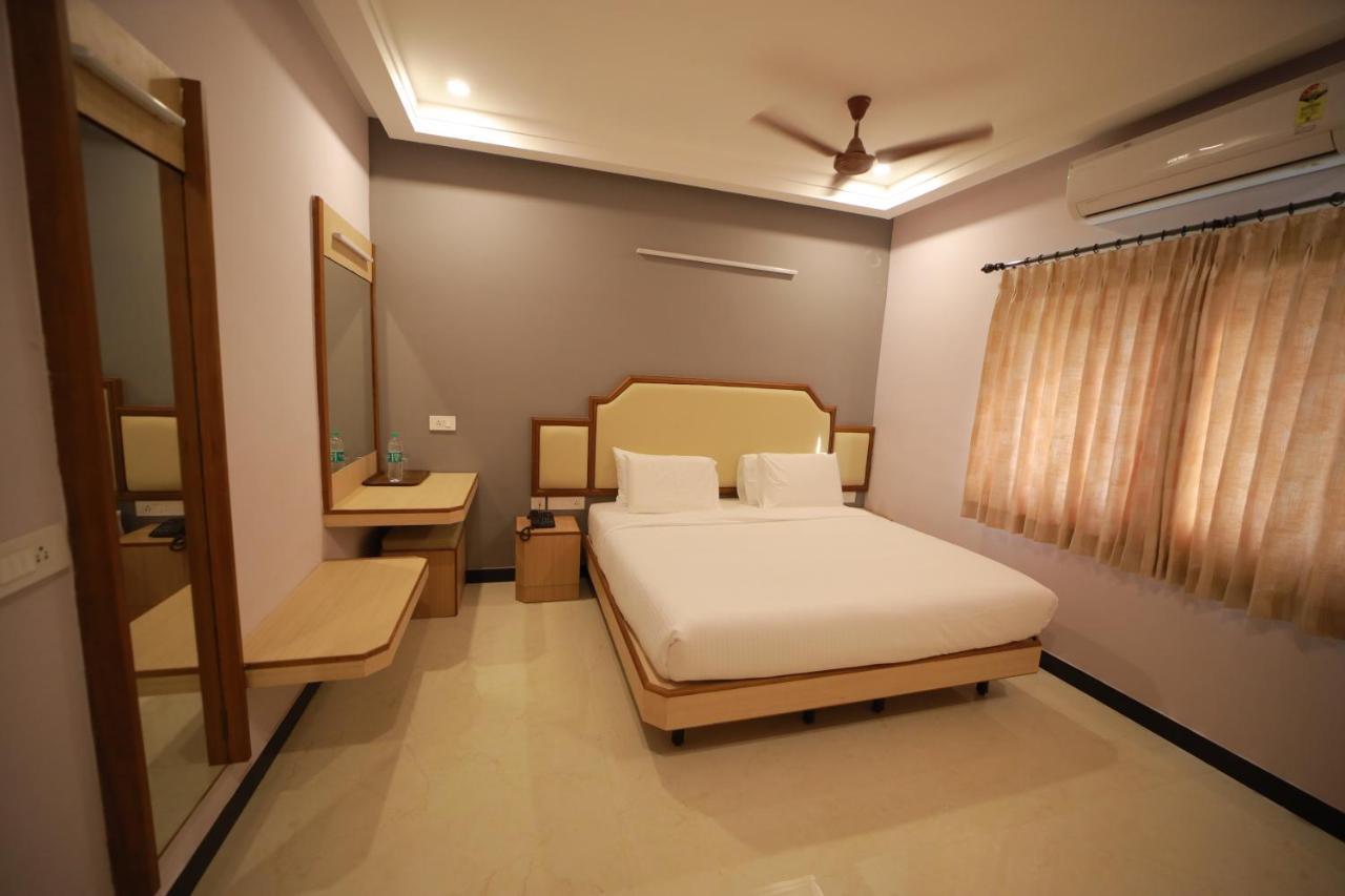 Majestic Hotel Madurai Exterior photo