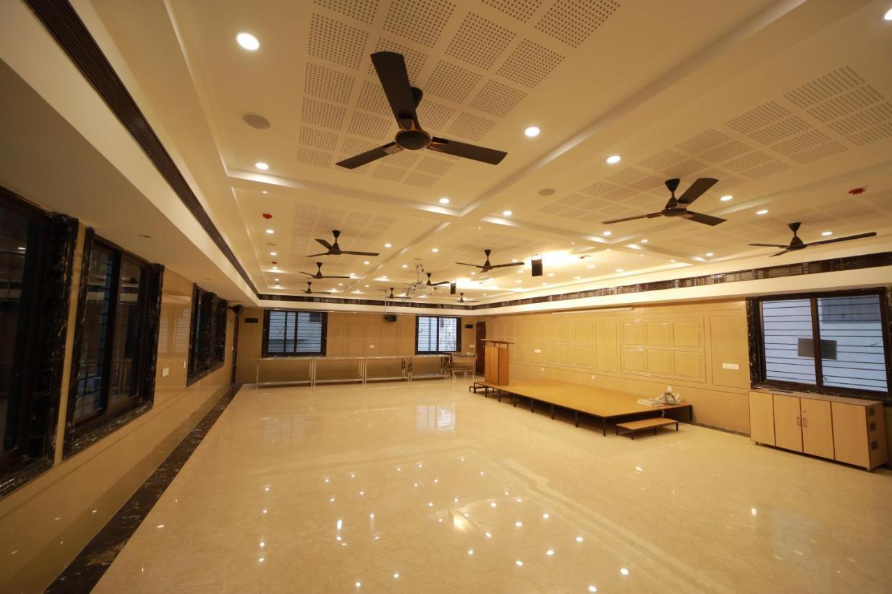 Majestic Hotel Madurai Exterior photo